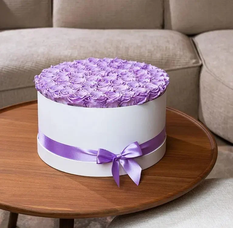 Deluxe White Box | Lavender Roses