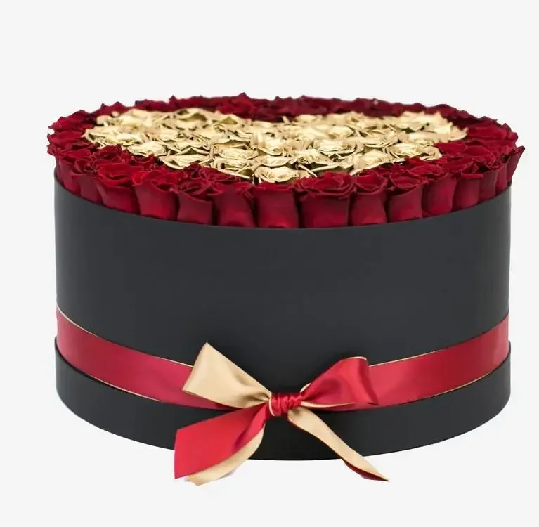 Deluxe Black Box | Red & Gold Roses | Heart